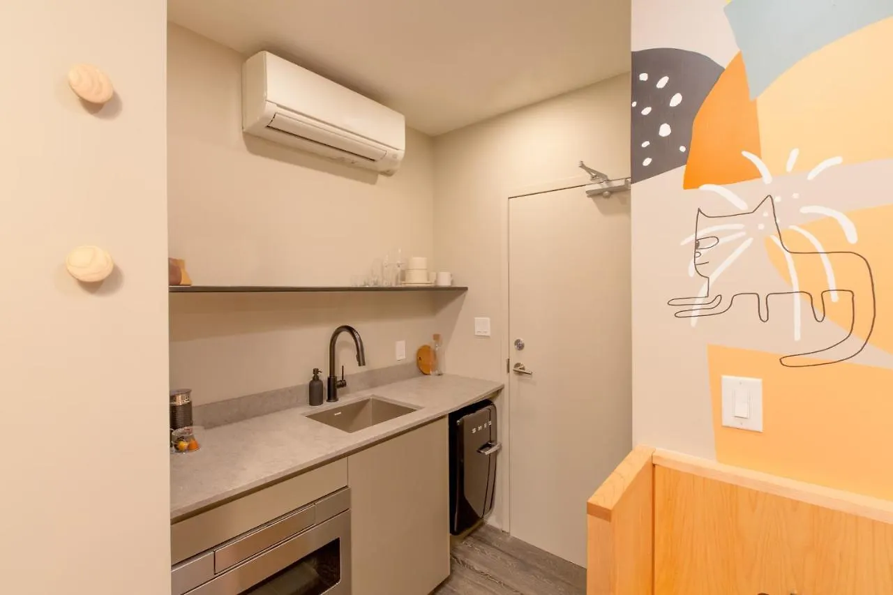 Ode Hostel Toronto