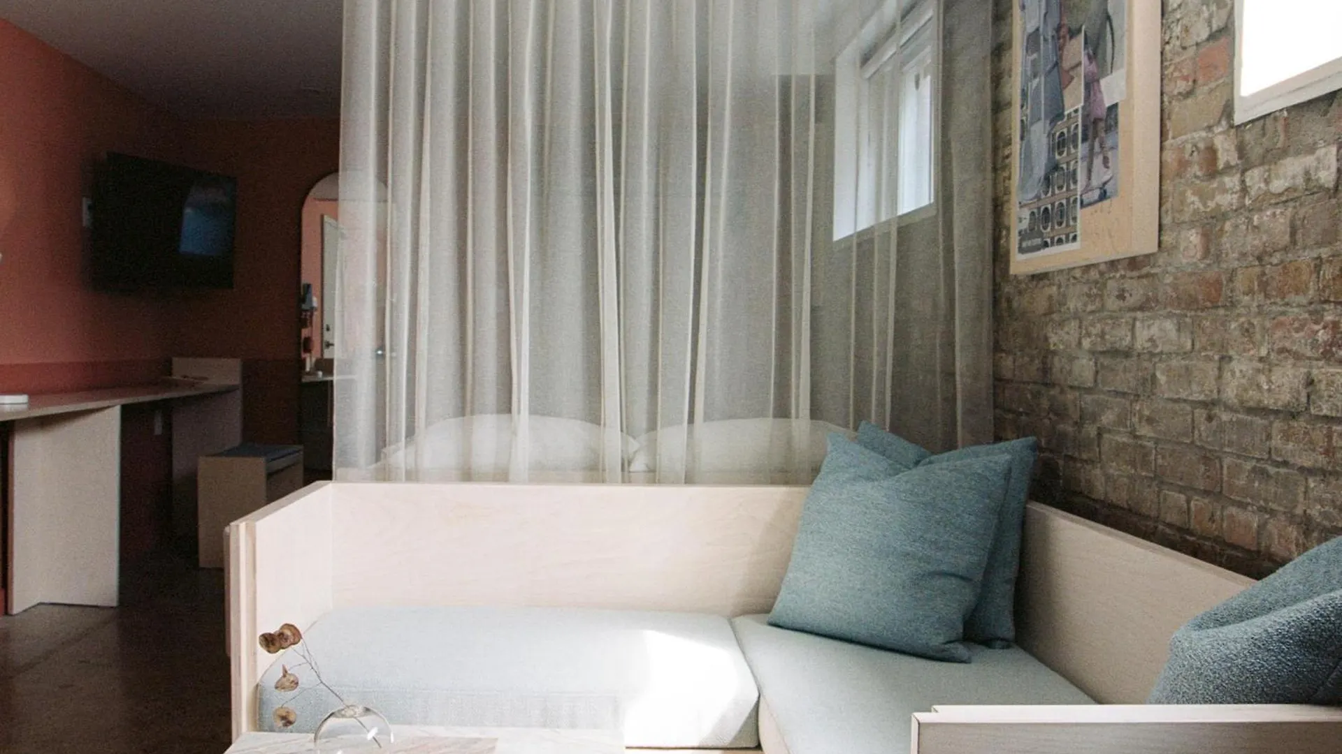 Ode Hostel Toronto