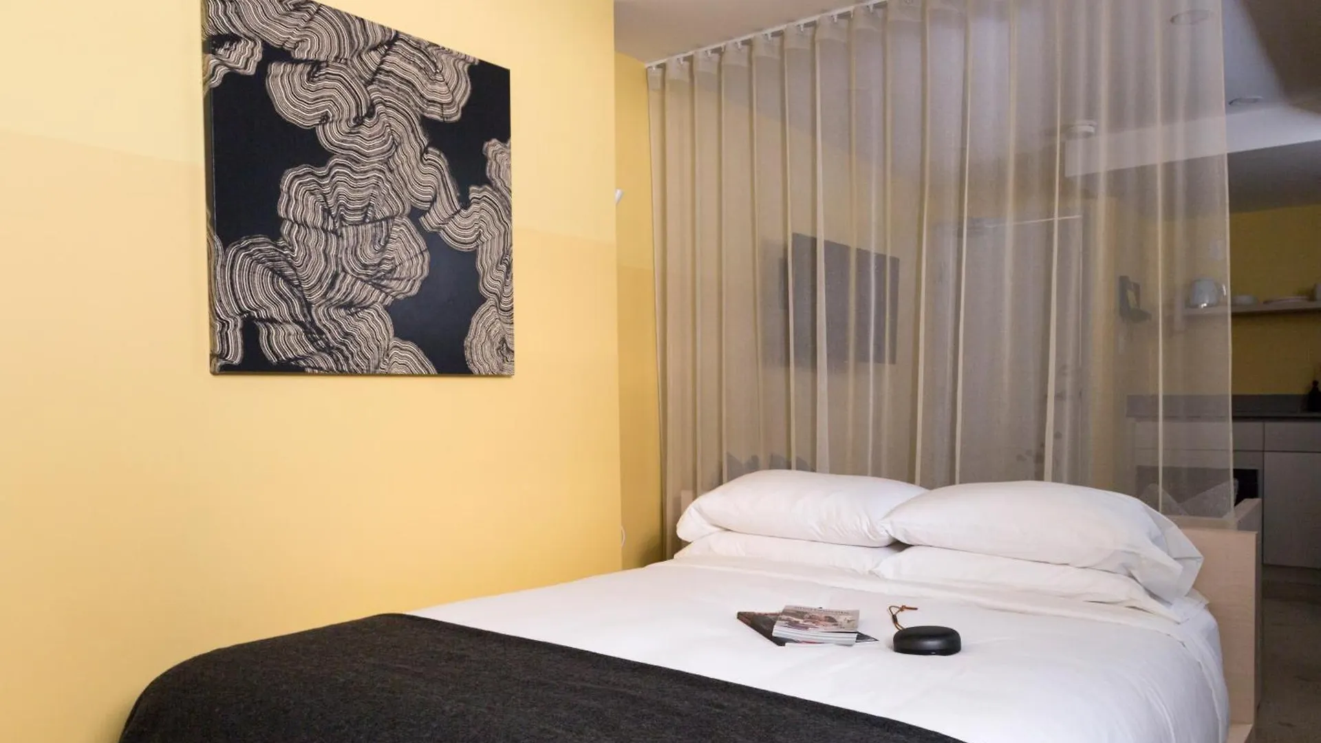Ode Hostel Toronto